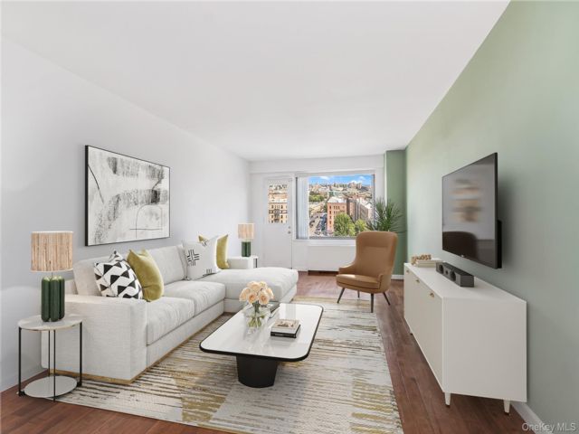  3 BR,  2.00 BTH &nbsp;High rise style home in Melcourt