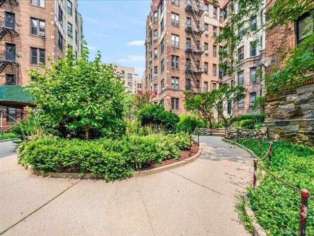 [Parkchester Real Estate, listing number 7321530]