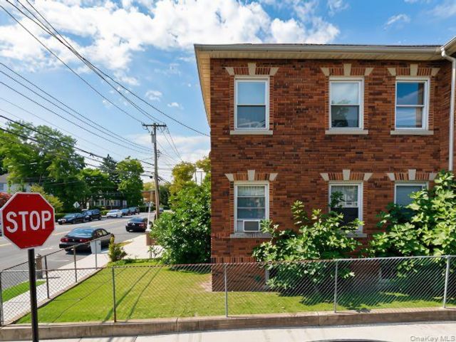  3 BR,  2.00 BTH &nbsp;Other style home in Esplanade