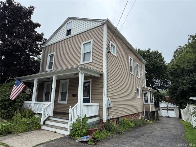  4 BR,  2.00 BTH &nbsp;Other style home in Cornwall
