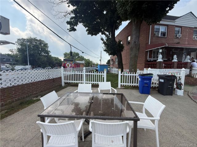  3 BR,  3.00 BTH &nbsp;House style home in East Elmhurst