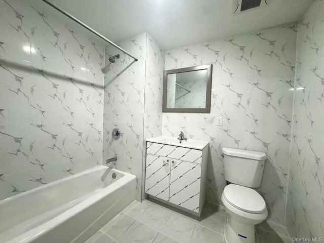 [PHOTO]