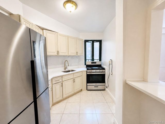 [Parkchester Real Estate, listing number 7321998]