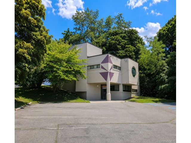 Studio,  0.00 BTH &nbsp;House style home in Poughkeepsie