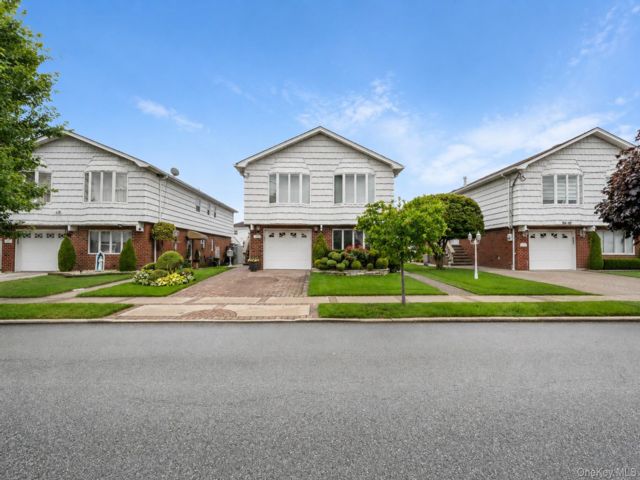 [Howard Beach Real Estate, listing number 7322082]