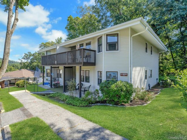 [Yorktown Heights Real Estate, listing number 7322093]