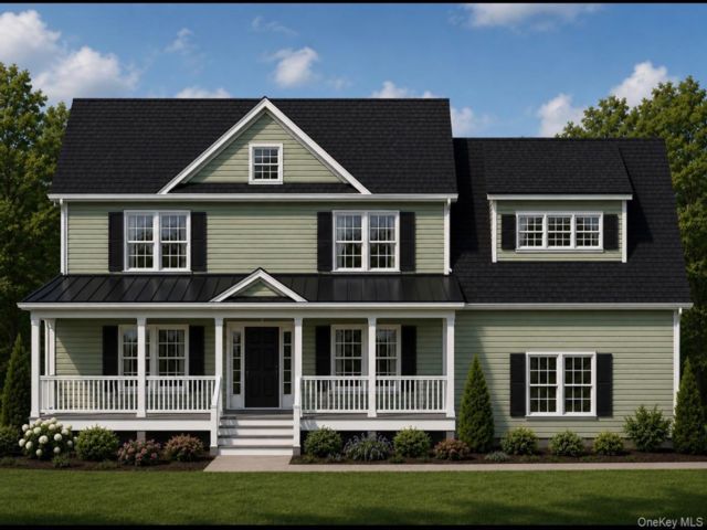  4 BR,  3.00 BTH &nbsp;Colonial style home in Middletown