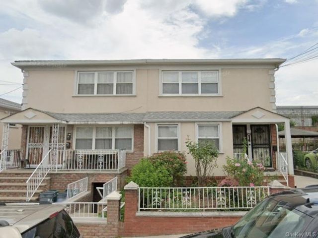  3 BR,  2.00 BTH &nbsp;Other style home in College Point