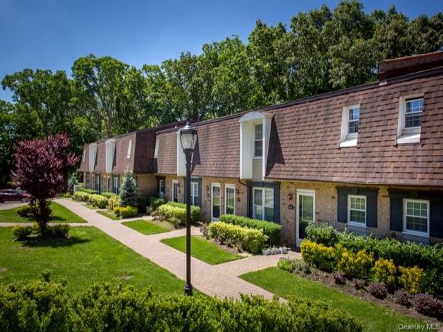 [Coram Real Estate, listing number 7322318]