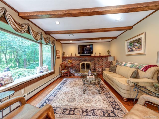 [PHOTO]