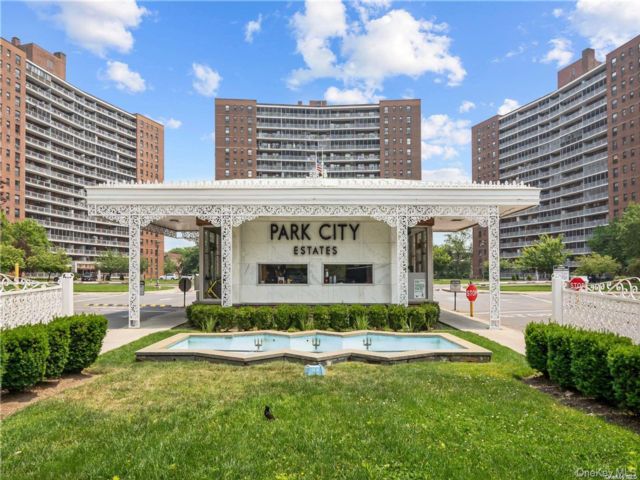  1 BR,  1.00 BTH &nbsp;Other style home in Rego Park