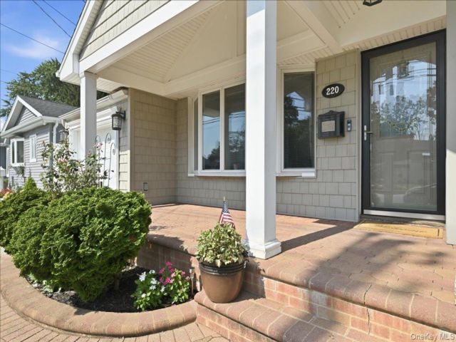 [PHOTO]