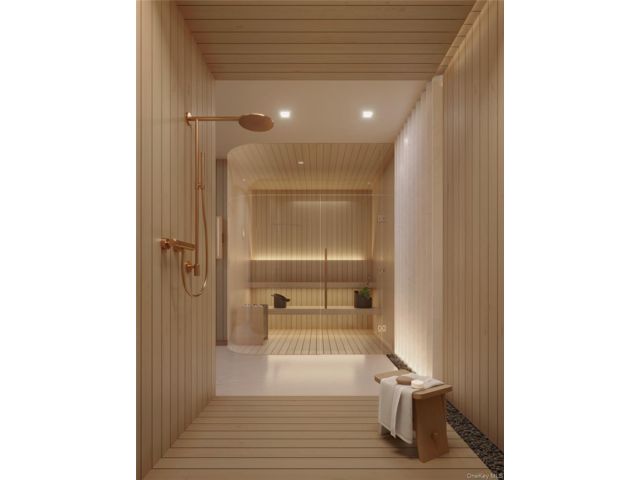 [PHOTO]