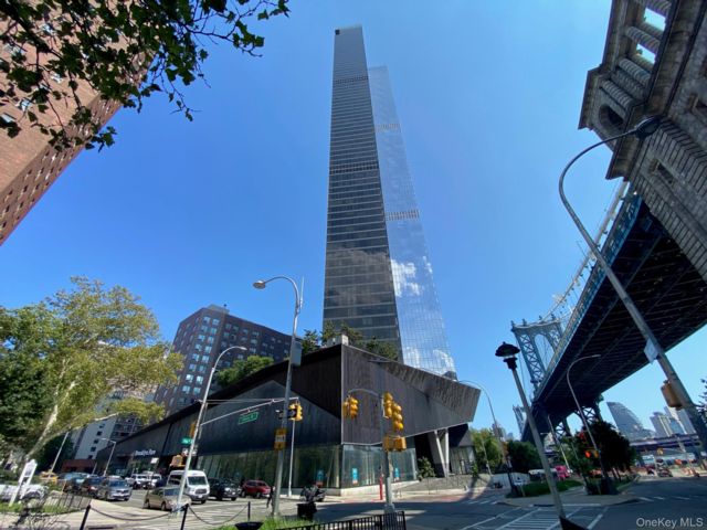  1 BR,  1.00 BTH &nbsp;Garden style home in New York (manhattan)