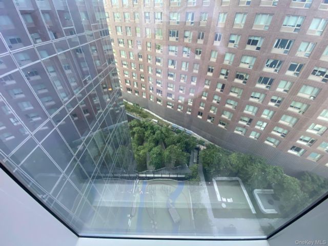 [PHOTO]