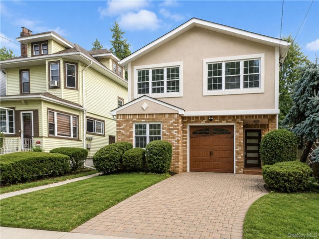  3 BR,  1.00 BTH &nbsp;Hi ranch style home in Heartland Village