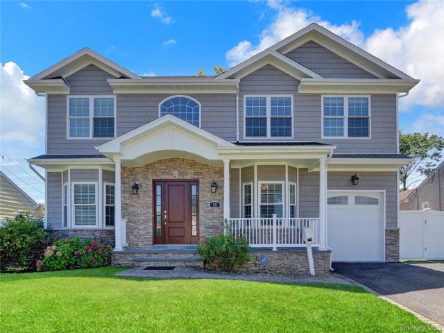 [Plainview Real Estate, listing number 7322777]