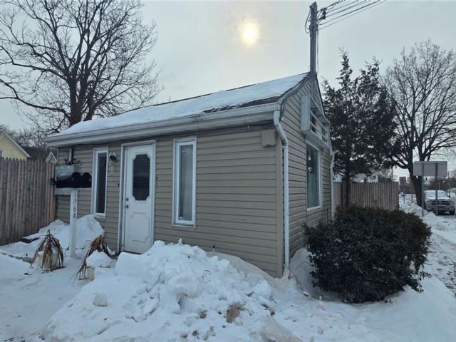 Studio,  0.00 BTH &nbsp;House style home in Bay Shore