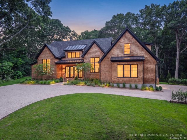  4 BR,  6.00 BTH &nbsp;Other style home in Shelter Island