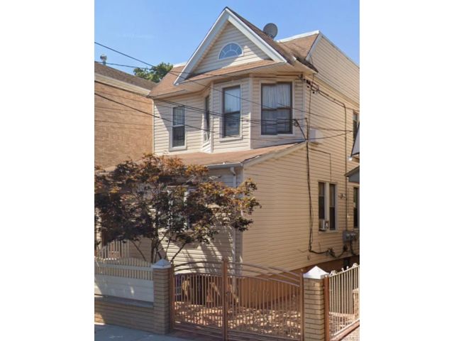  3 BR,  1.00 BTH &nbsp;Other style home in Jamaica