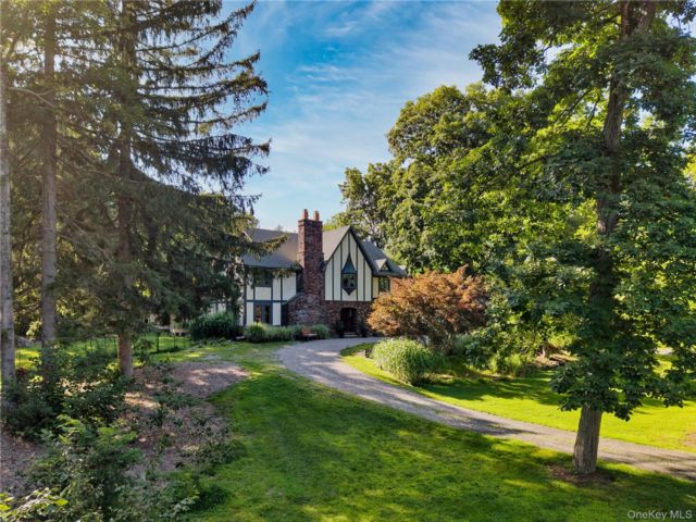  4 BR,  5.00 BTH &nbsp;Tudor style home in Tuxedo Park
