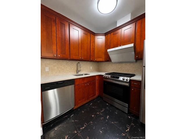  1 BR,  1.00 BTH &nbsp;Other style home in Flushing