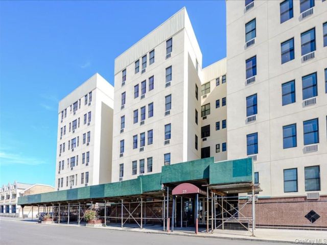  2 BR,  1.00 BTH &nbsp;Other style home in Long Beach