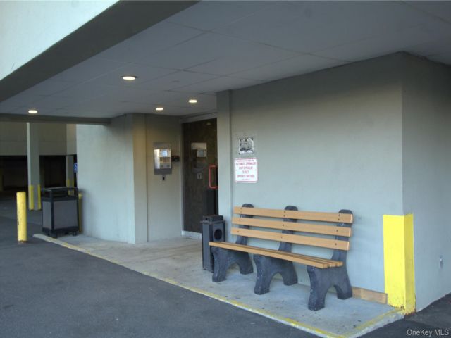 [PHOTO]