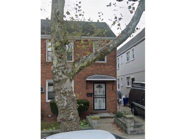  4 BR,  1.00 BTH &nbsp;Other style home in Fresh Meadows