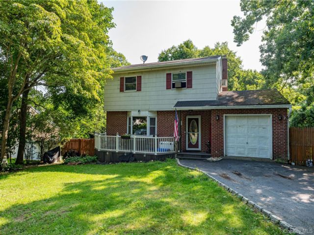 [Selden Real Estate, listing number 7323209]