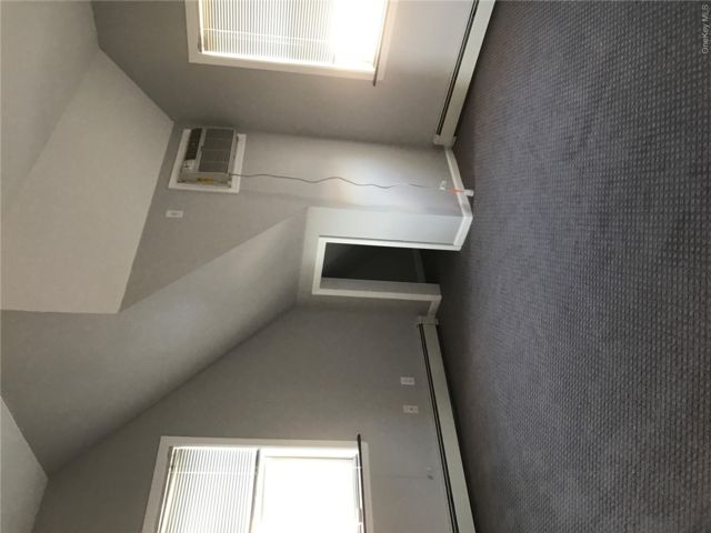 [PHOTO]