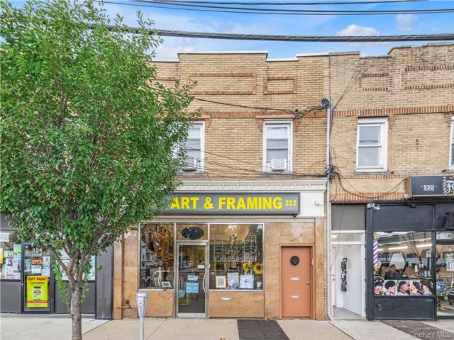 Studio,  0.00 BTH &nbsp;Commercial style home in Floral Park