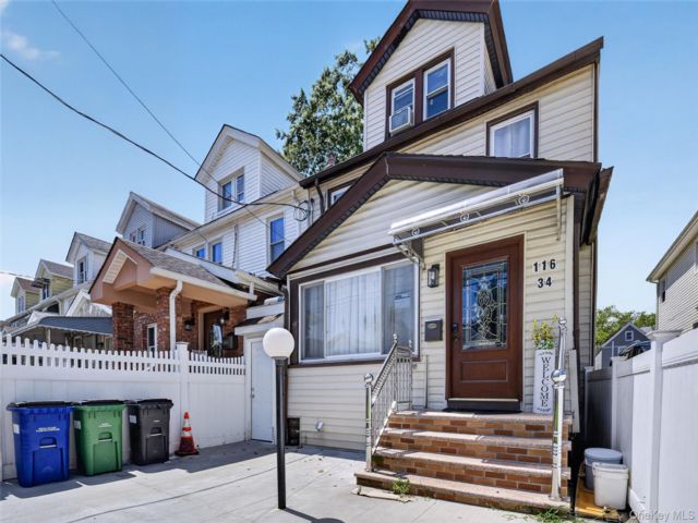  4 BR,  4.00 BTH &nbsp;House style home in South Ozone Park