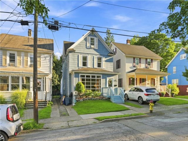  5 BR,  2.00 BTH &nbsp;Other style home in Newburgh