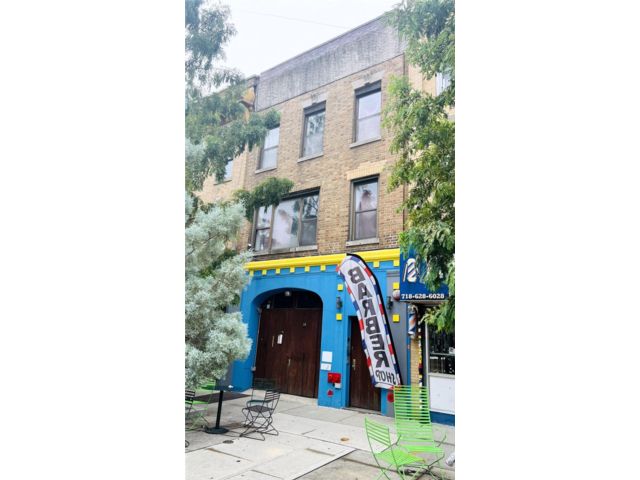 Studio,  0.00 BTH &nbsp;Commercial style home in Ridgewood