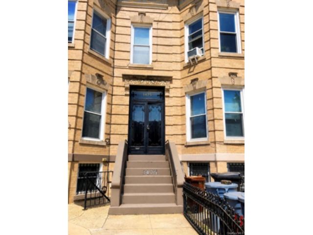  5 BR,  3.00 BTH &nbsp;House style home in Bushwick