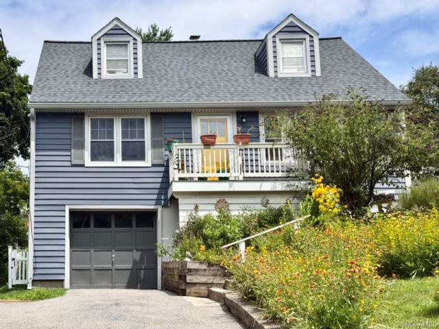  4 BR,  2.00 BTH &nbsp;Cape cod style home in Croton-on-hudson