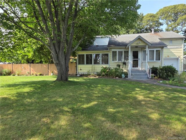 [Selden Real Estate, listing number 7323765]