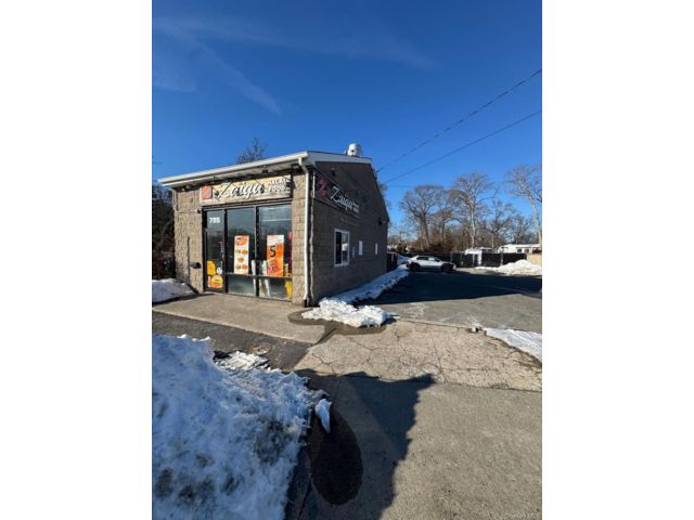 [Selden Real Estate, listing number 7323766]
