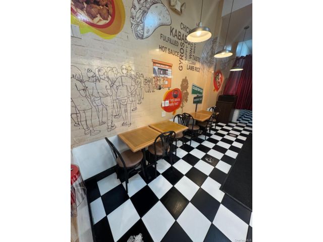 [PHOTO]