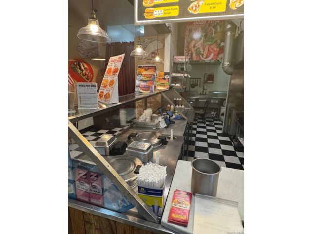 [PHOTO]