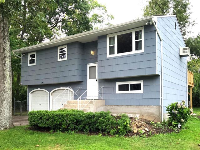  4 BR,  2.00 BTH &nbsp;Hi ranch style home in Ronkonkoma
