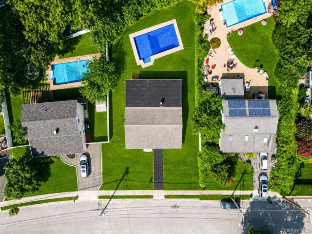 [Selden Real Estate, listing number 7323847]