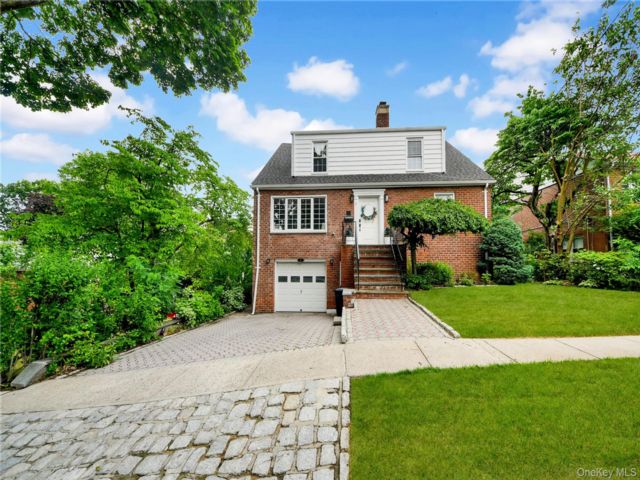 3 BR,  1.00 BTH &nbsp;Other style home in Yonkers