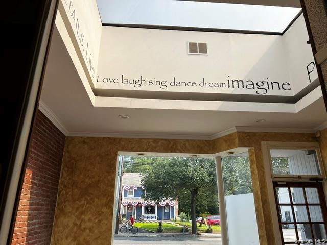 [PHOTO]