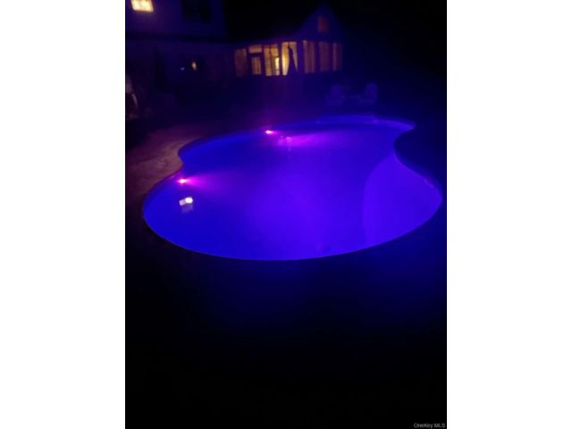 [PHOTO]