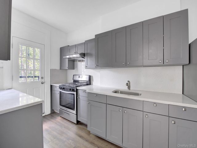  3 BR,  1.00 BTH &nbsp;Other style home in Ridgewood
