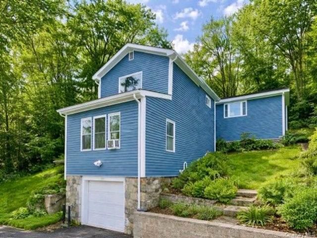  3 BR,  2.00 BTH &nbsp;A-frame style home in Monroe