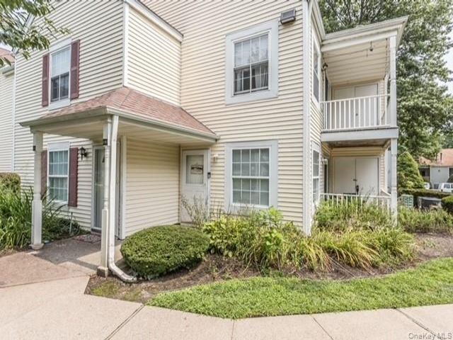 [Middle Island Real Estate, listing number 7324054]