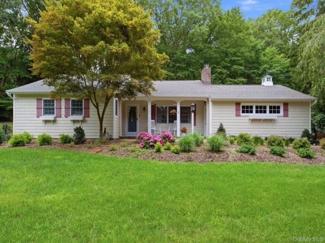  3 BR,  2.00 BTH &nbsp;Ranch style home in Northport